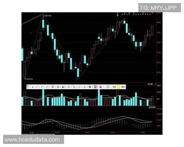 武汉足球队与北京足球队赛后状态分析与复盘探讨